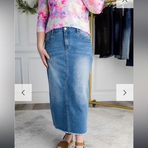 NWT NUGGLES DENIM SKIRT 31”